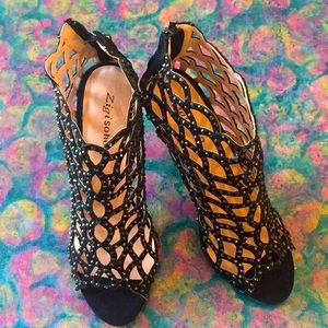 ZigiSoho Black Rhinestone Duran Cage Heels 9.5💜
